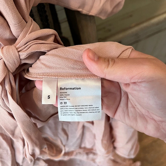 Reformation women’s Winslow dress in blush size small - Picture 5 of 10